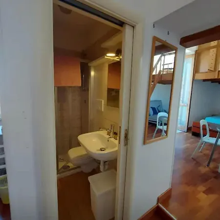 Appartement Second Floor No Elevator Bari