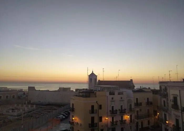 Second Floor No Elevator בארי