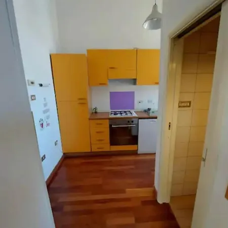 Second Floor No Elevator * Bari