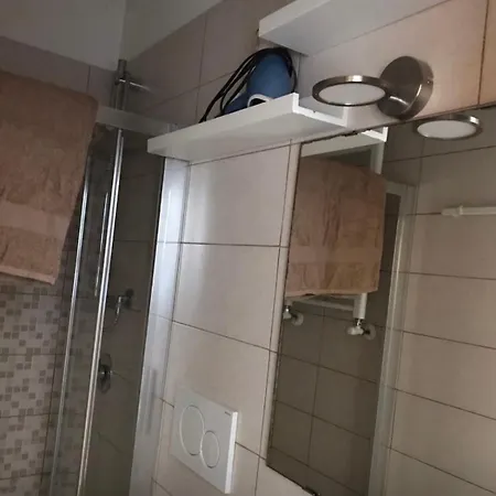 Second Floor No Elevator Апартаменты Бари