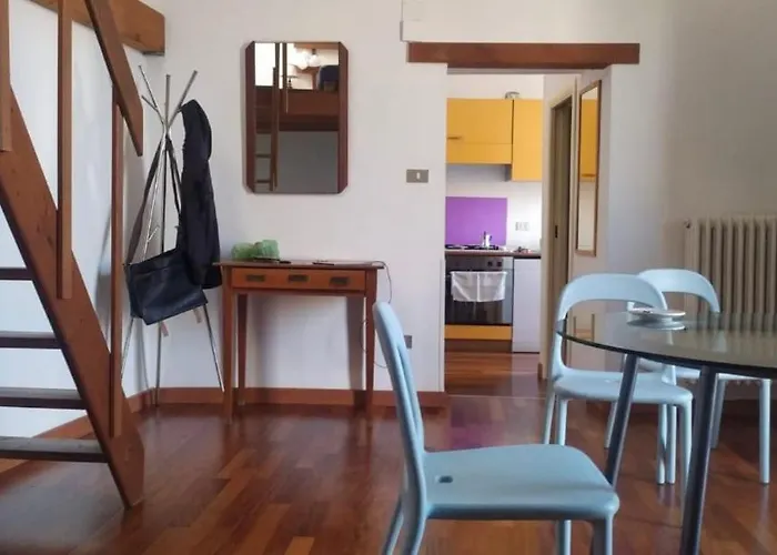 公寓 Second Floor No Elevator *